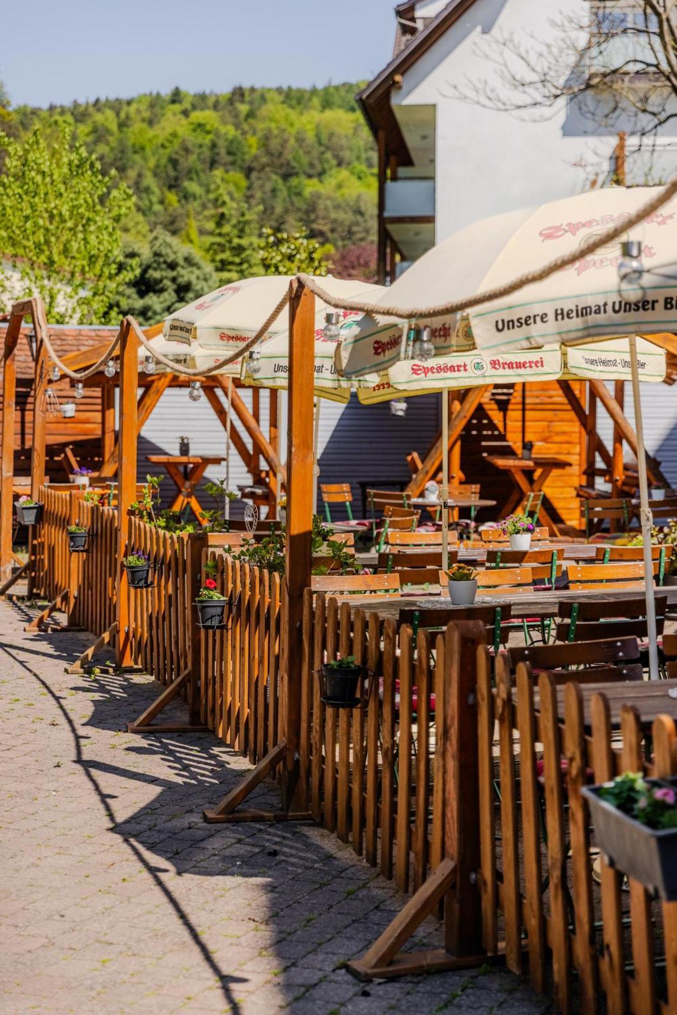 Landgasthof Zur Linde Heimbuchenthal Extérieur photo