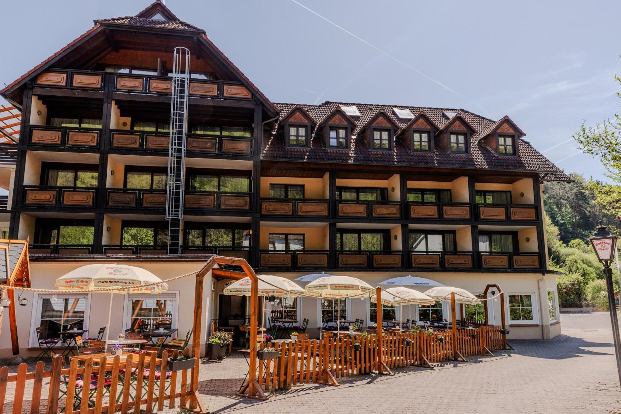 Landgasthof Zur Linde Heimbuchenthal Extérieur photo