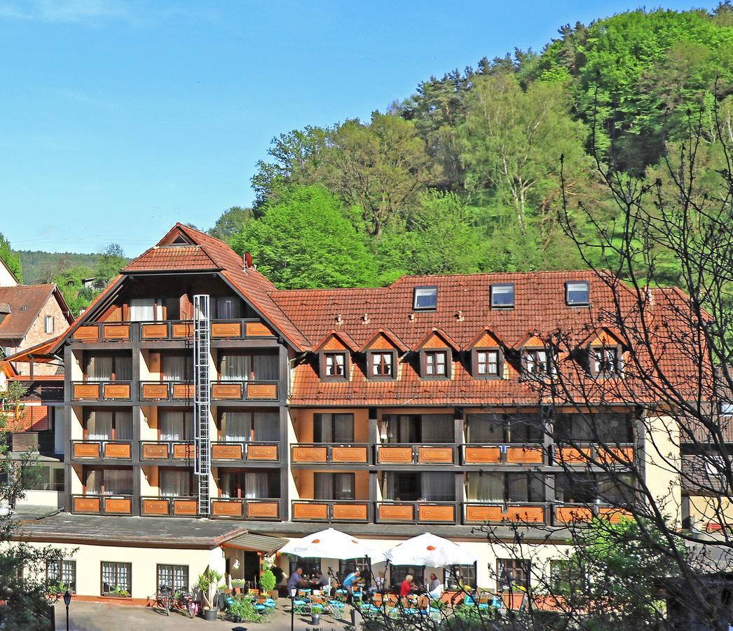 Landgasthof Zur Linde Heimbuchenthal Extérieur photo